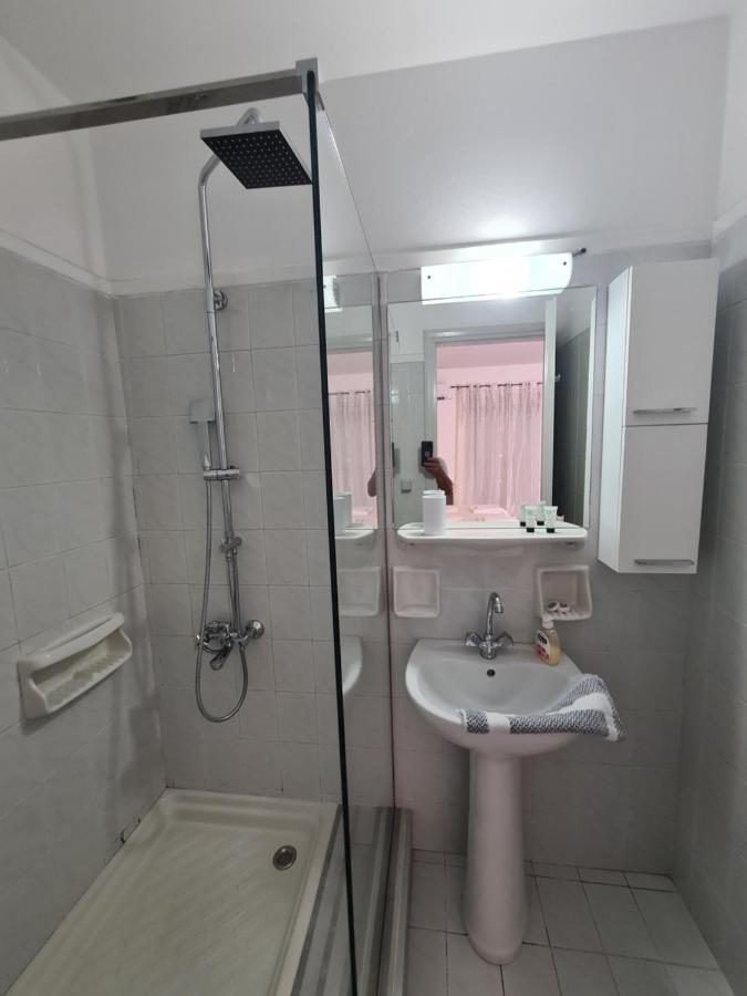 Crown Apartments Kalyves Bagian luar foto