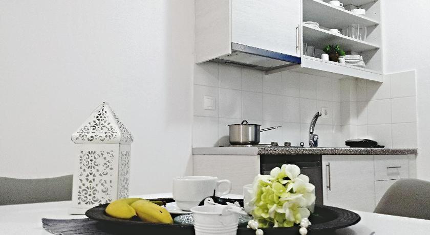 Crown Apartments Kalyves Bagian luar foto