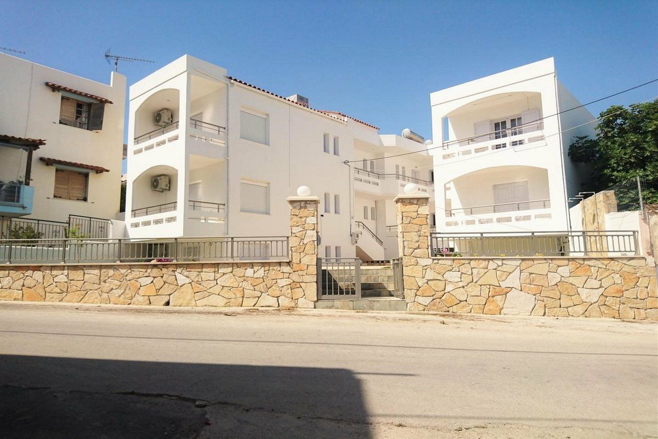 Crown Apartments Kalyves Bagian luar foto