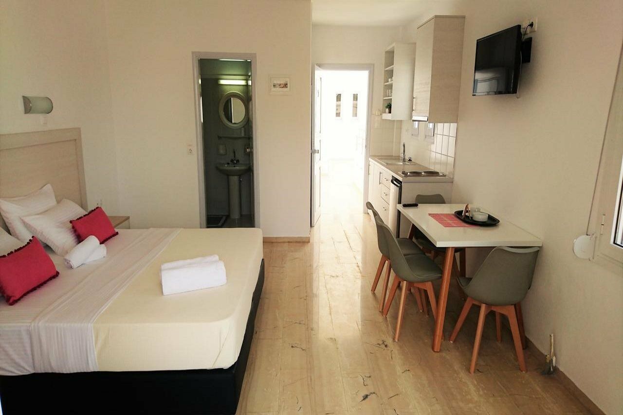 Crown Apartments Kalyves Bagian luar foto